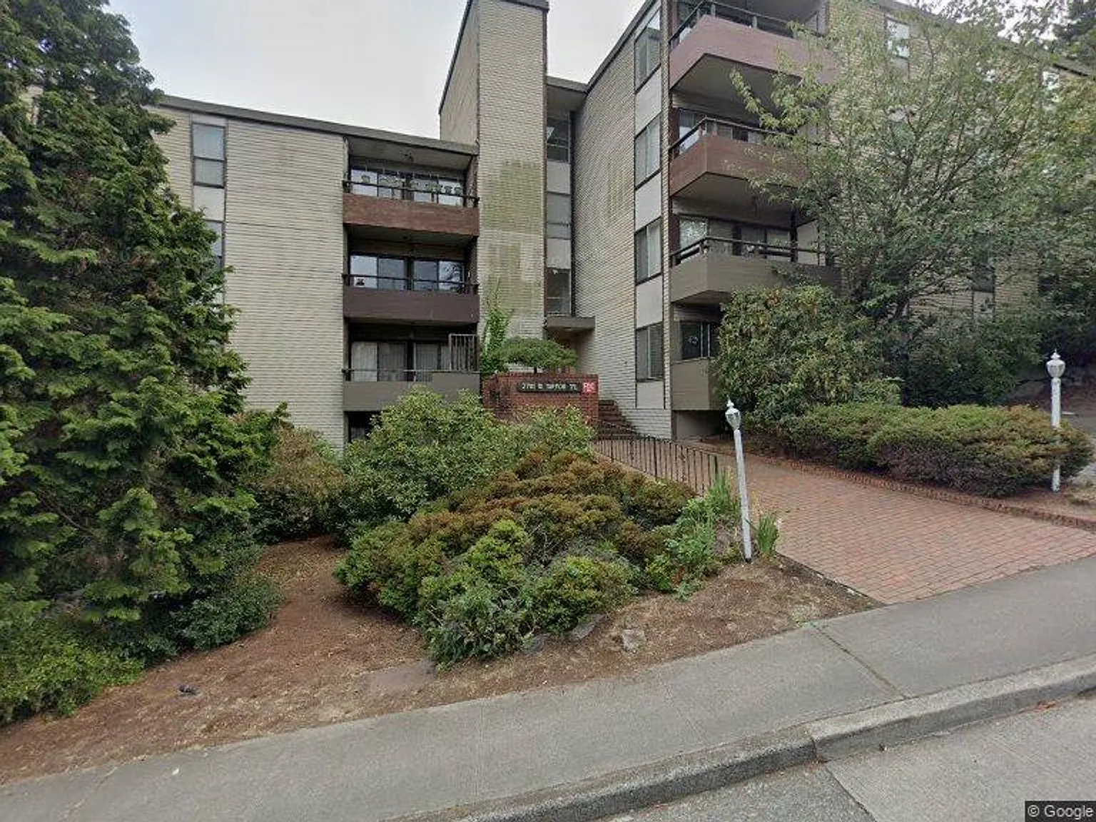 Magnolia Crestview | Classic Seattle Living at the Top of the Hill — Photo 1