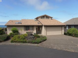 1932 NE Spindrift Ct, Lincoln City, OR 97367