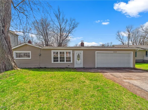 38045 Erie Rd, Willoughby, OH 44094