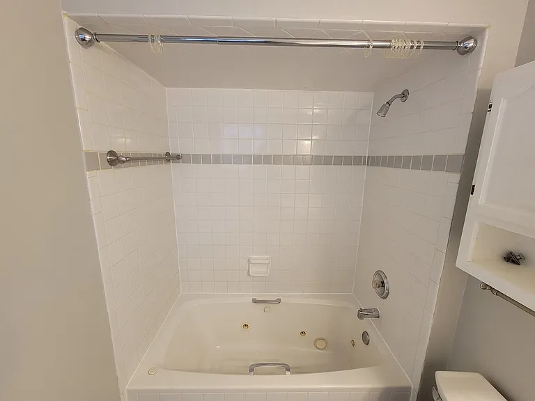 7411 N Claremont Ave #2W — Photo 10