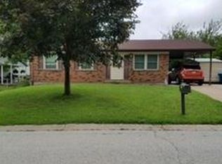 2504 Camden St, Saint Charles, MO 63301