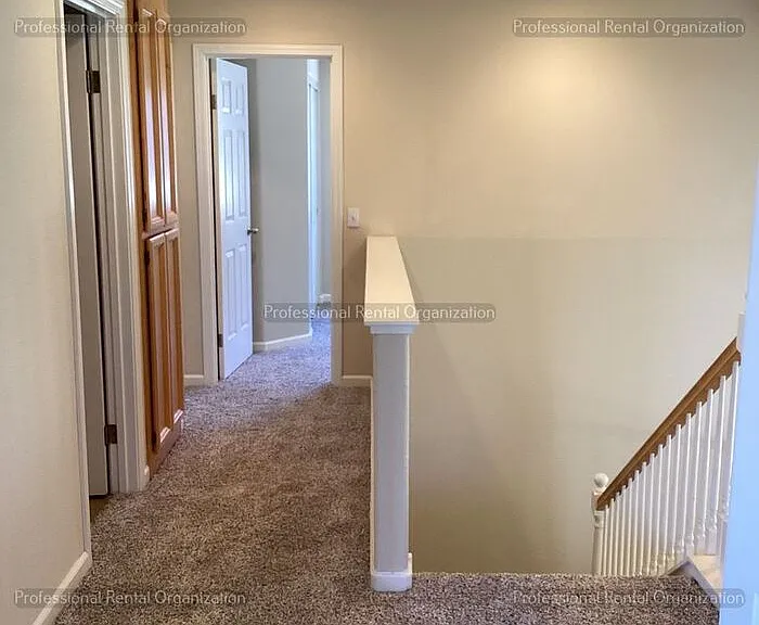2921 W Creek Ln — Photo 13