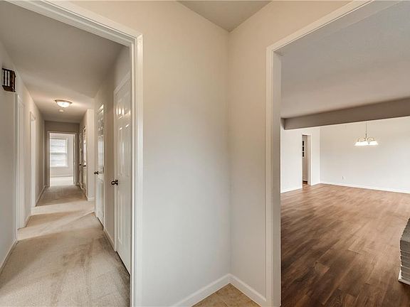 4th image of 1003 Brookhollow Dr