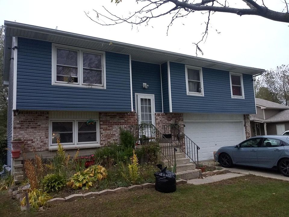 2nd image of 549 Manor Pl