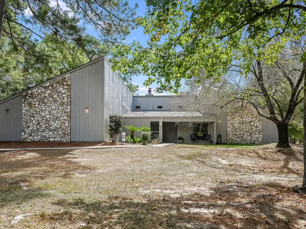 129 Fullerton Dr, Leesville, LA 71446