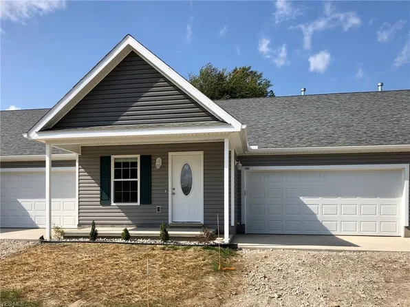 1840 Alexander Ave #202, Geneva, OH 44041