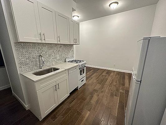 1st image of 416 E 71st St APT 3
