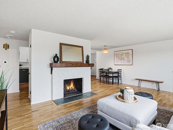 4th image of 11515 25th Avenue NE