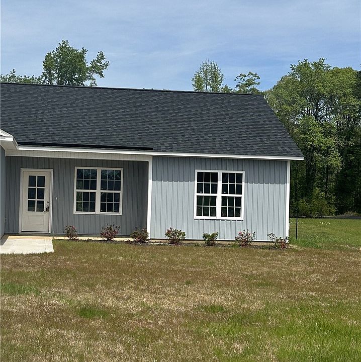 2nd image of 27 Chariot Cir