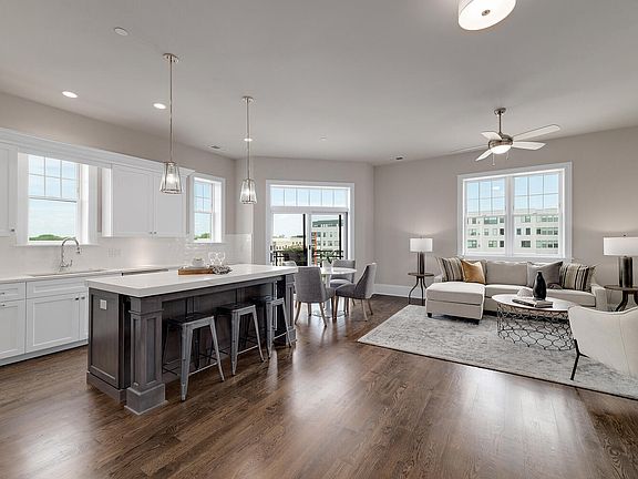 5th image of 514 Hillgrove Ave #402