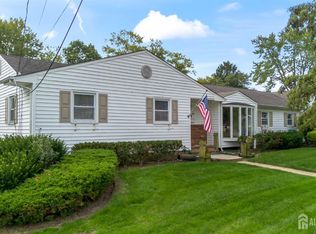 21 Kingsport Dr, Howell, NJ 07731