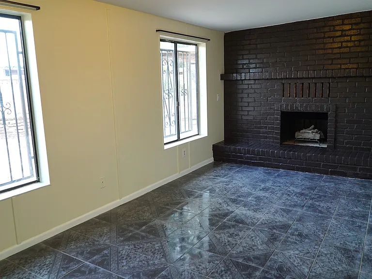 951 W Oahu Pl — Photo 11