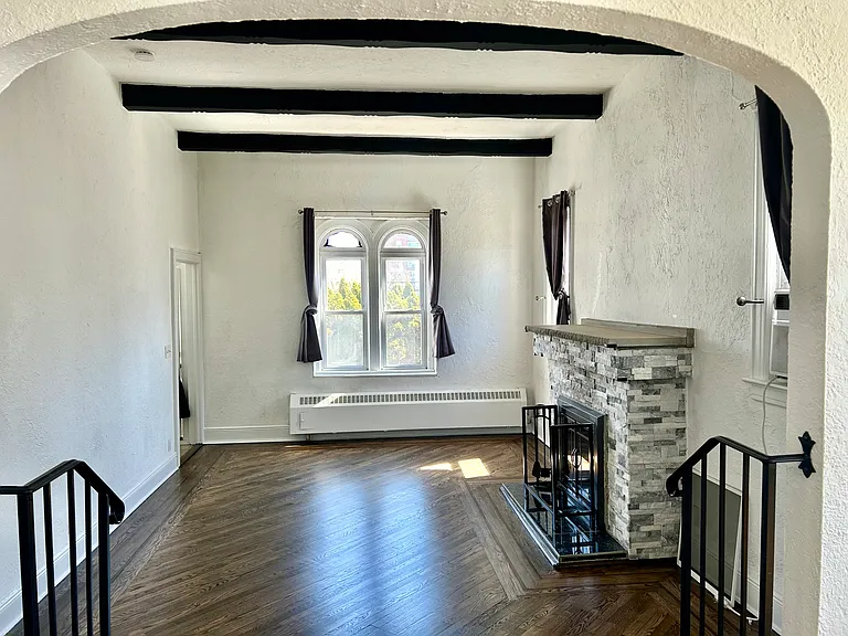 105 Mitchell Ave #UPPER — Photo 9