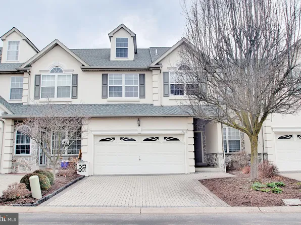 262 Center Point Ln, Lansdale, PA 19446