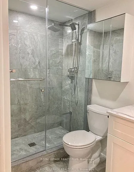 5 Emerald Ln #Penthouse 409 — Photo 11