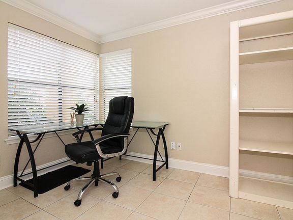 5th image of 890 JETTY Court #1B