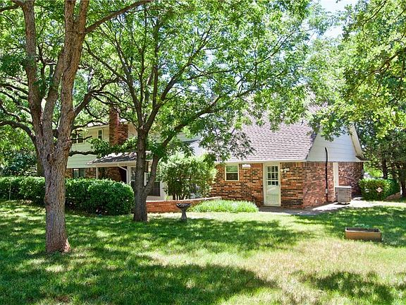 4th image of 2705 Kenwood Ct