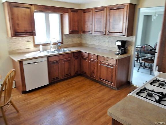 2nd image of 6065 Berkley Dr