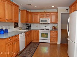 30 Crest Rd, Mahwah, NJ 07446