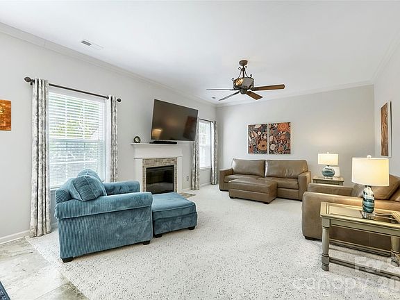 5th image of 2834 Bivins St