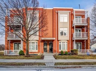 2400 Munns Ave #D, Oakville, ON L6H 6G9