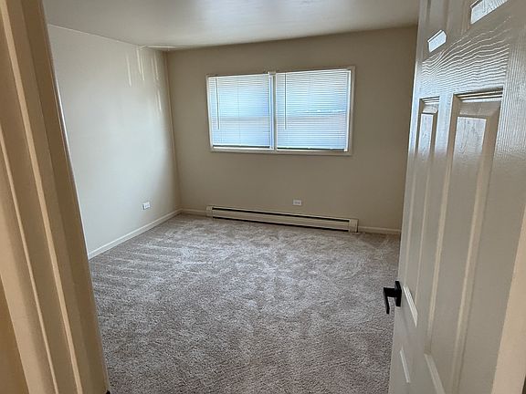 5th image of 5645 Edge Lake Dr #2E
