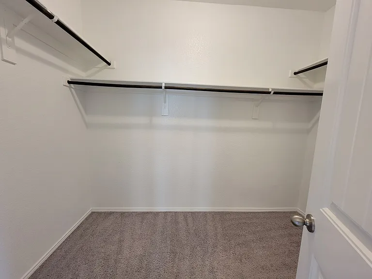 4725 Redbud Dr — Photo 17