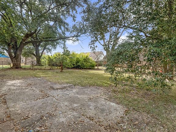 4th image of 5506 Elm Tree Dr