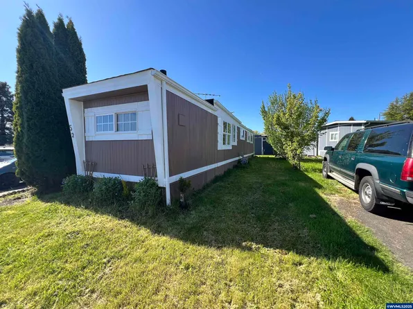 2400 SE Stratus Ave Unit 52, McMinnville, OR 97128