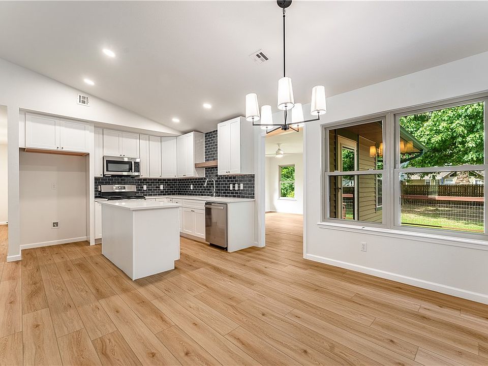 1st image of 3408 Central Dr