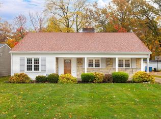 443 Vineland Rd, Bay Village, OH 44140