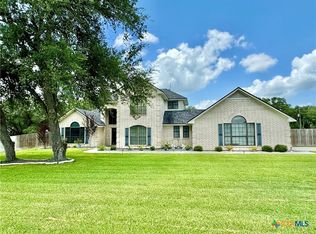 204 Oak Colony Dr, Victoria, TX 77905