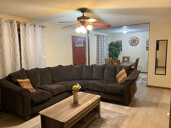 2nd image of 104 Sydnee Ln