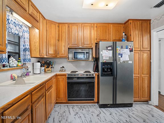 4th image of 6511 LOU Drive S