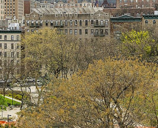 5th image of 80 La Salle St APT 9E