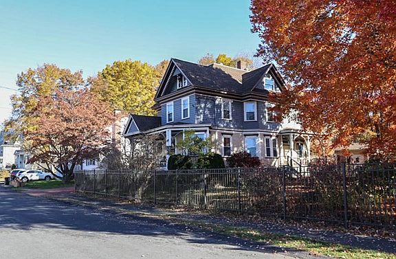 2nd image of 46 Stonington St