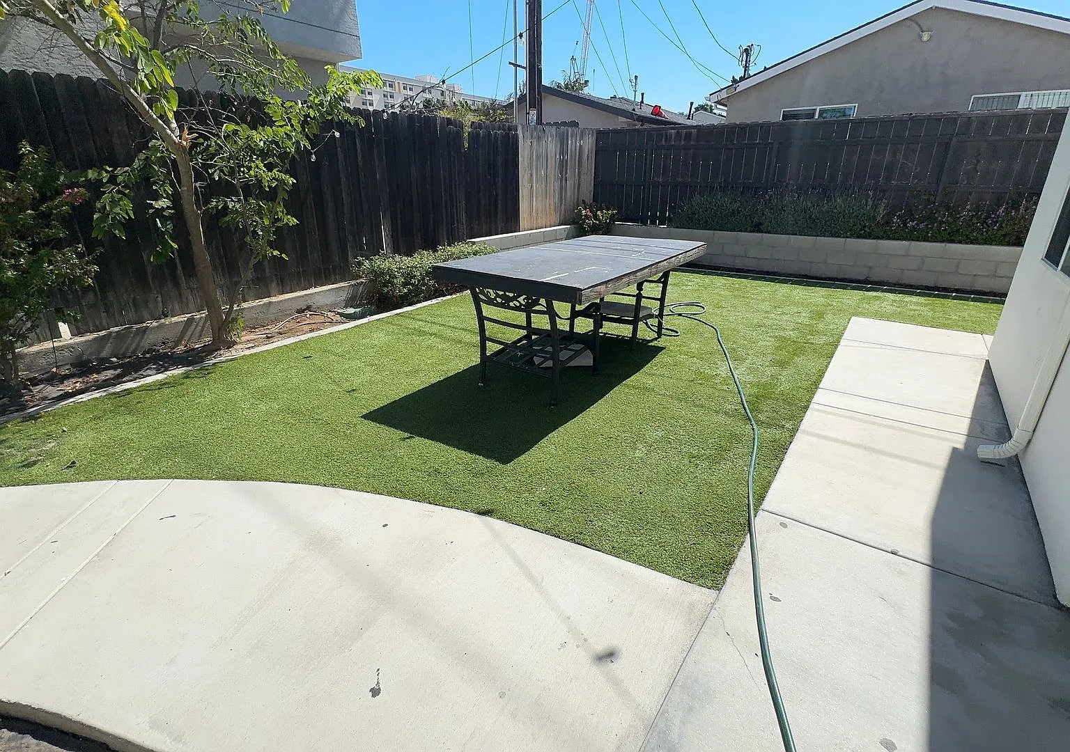 Newer Build 4BD/2BA, Large Balcony!! — Photo 3