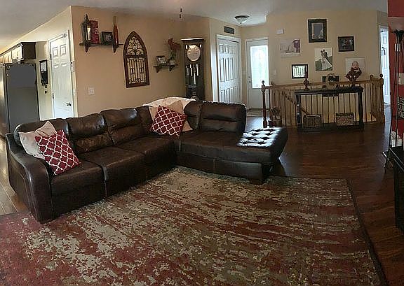3rd image of 13662 Wesley Dr