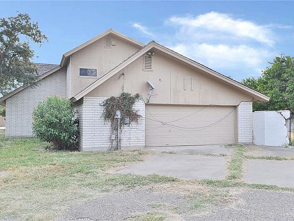 4th image of 1618 Dr Fernando Ortegon Ln