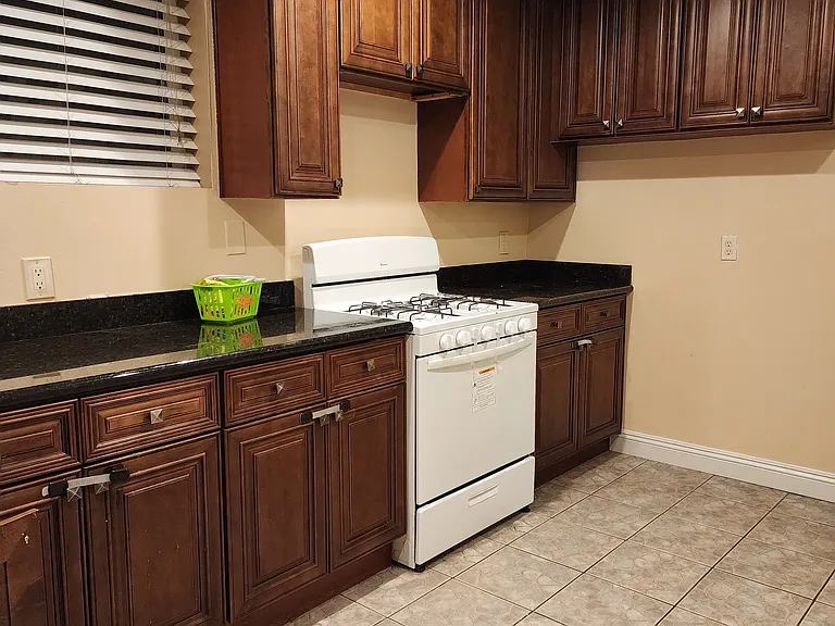 2906 E Bellamy Ave — Photo 12