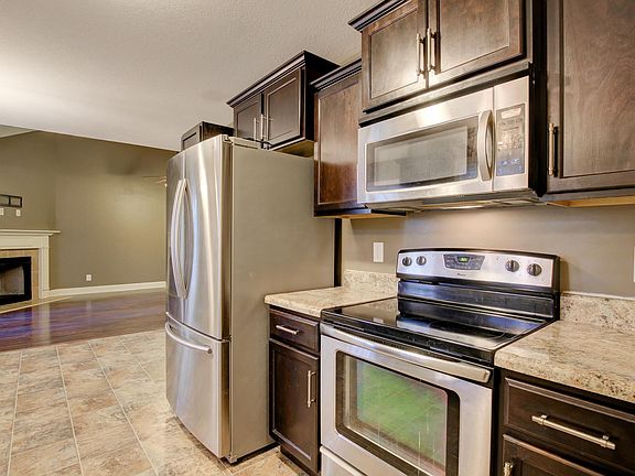 5th image of 1302 Whitt Ln