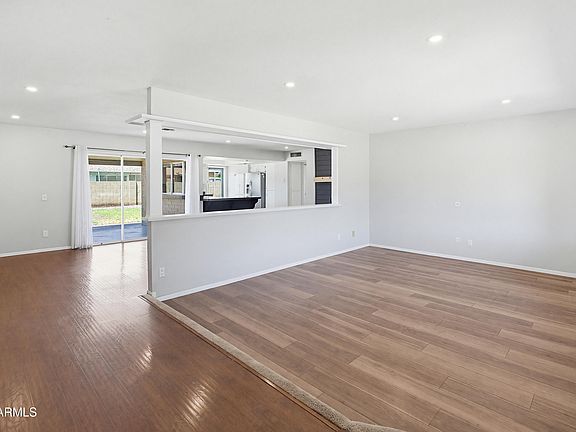 4th image of 4844 W ROYAL PALM Road