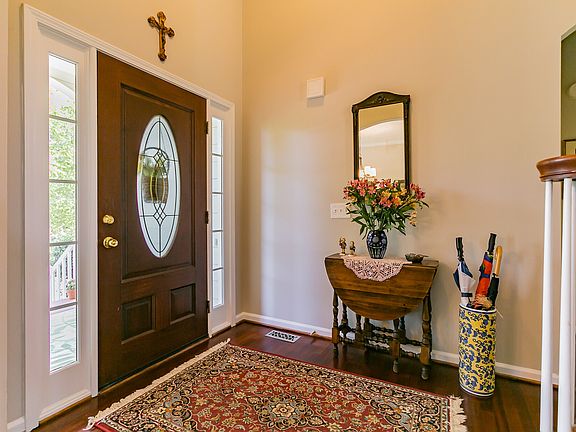 2nd image of 417 Lovinggood Landing Dr