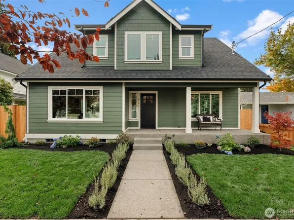 520 3rd Avenue NE, Puyallup, WA 98372
