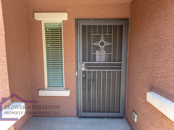 4th image of 1512 N Balboa