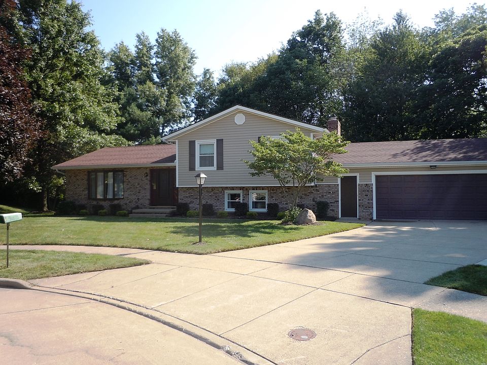 1st image of 835 Penn Wood Dr