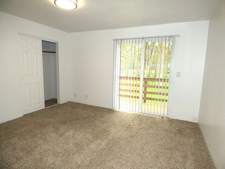 4116 Lancaster Dr NE — Photo 16
