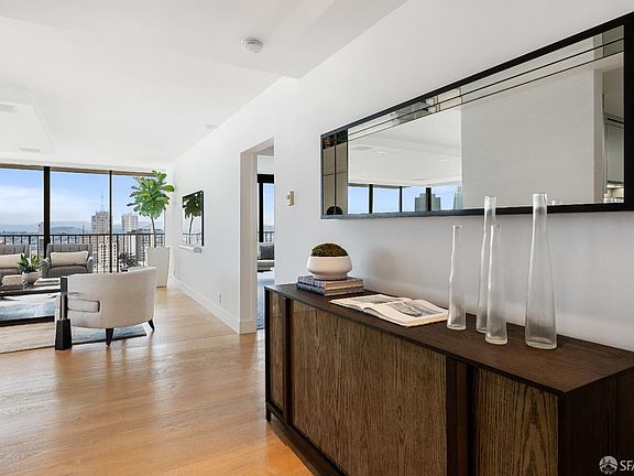 5th image of 999 Green St APT 2704