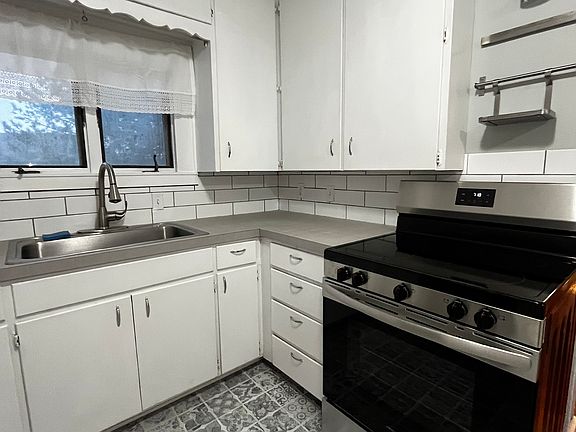 Brand new stove, you will be the first to use it!