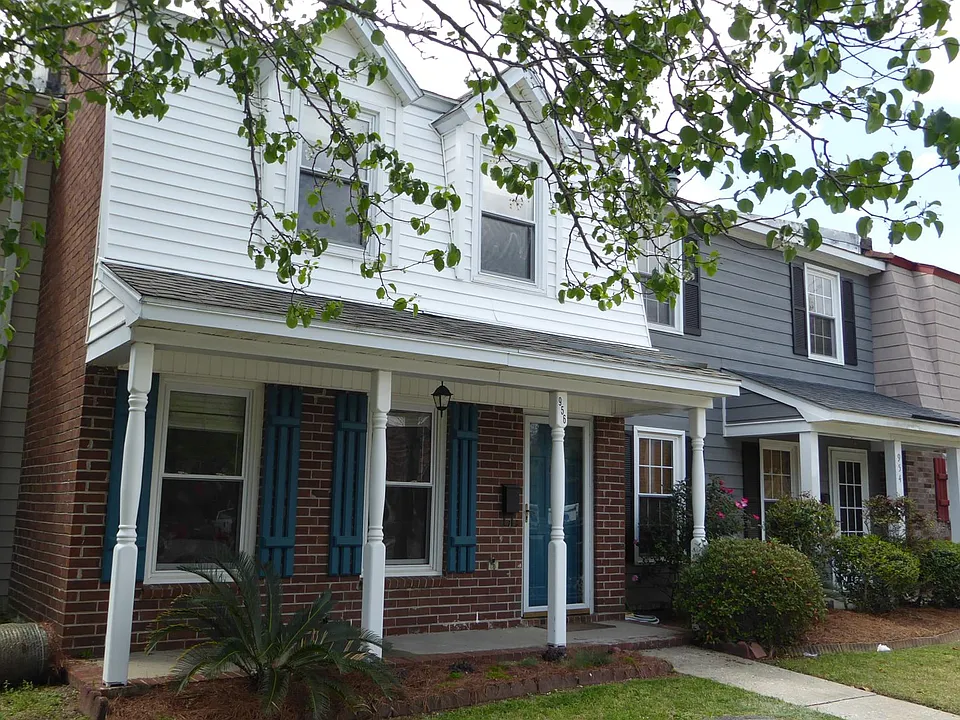 956 Fowler Ct